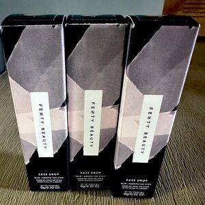 Fenty Beauty by Rihanna
Eaze Drop Stick Blur + Smooth Tint Stick Foundation